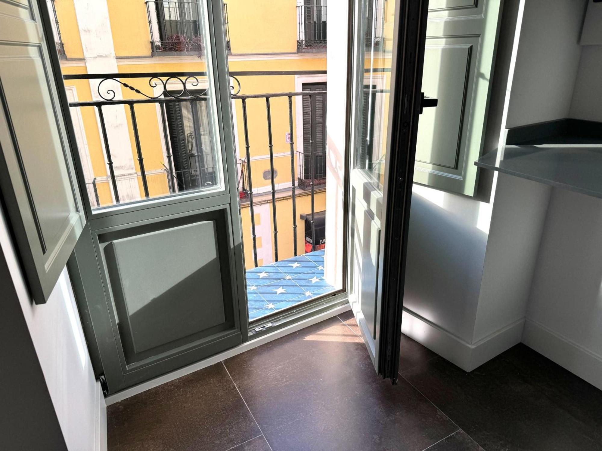 Cavabajasuites 2 Madrid Exterior foto